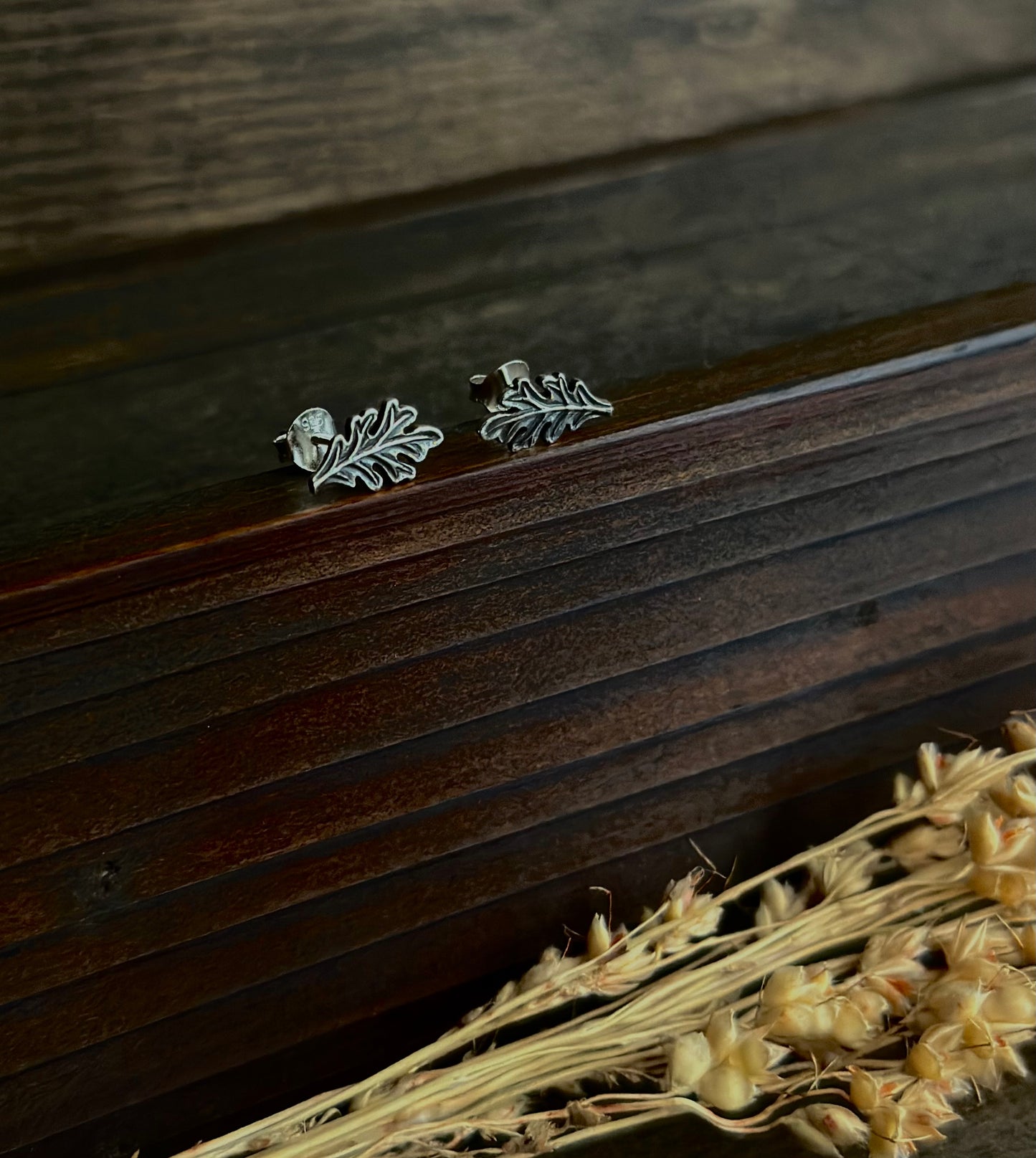 Oak Leaf Stud Earrings (Silver)