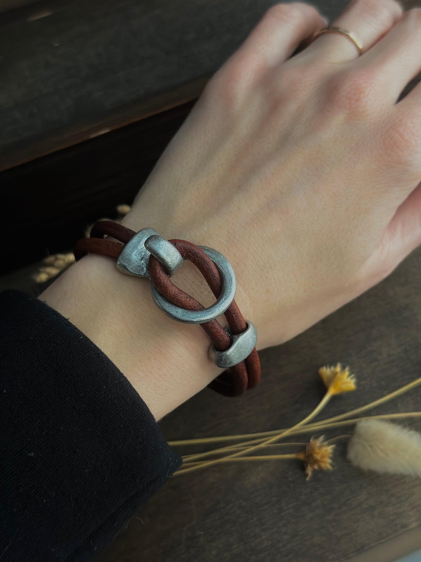Leather Loop Bracelet 004