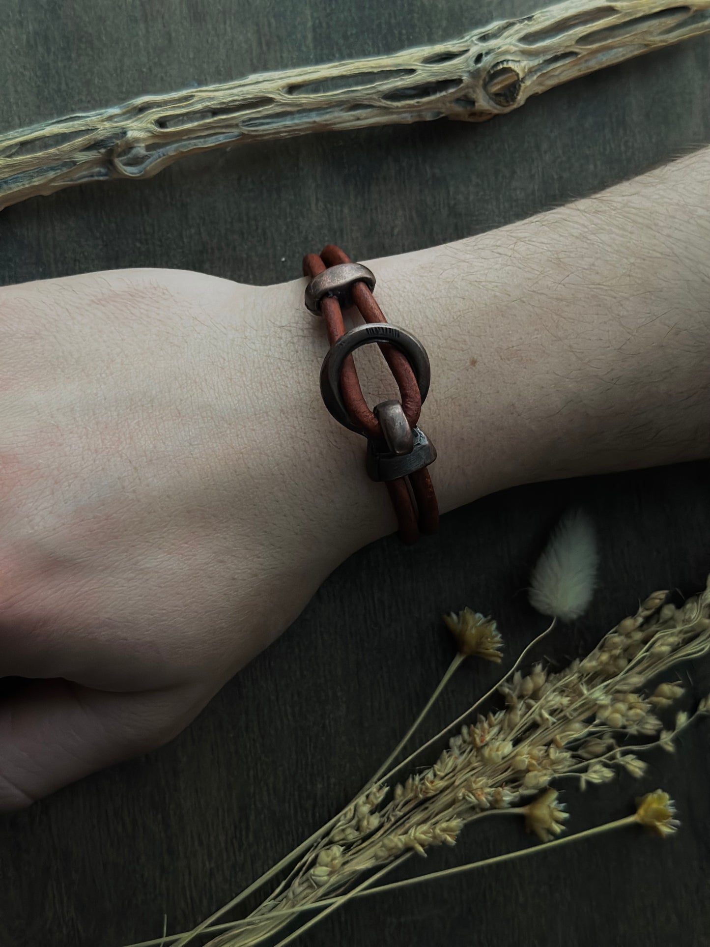 Leather Loop Bracelet 001