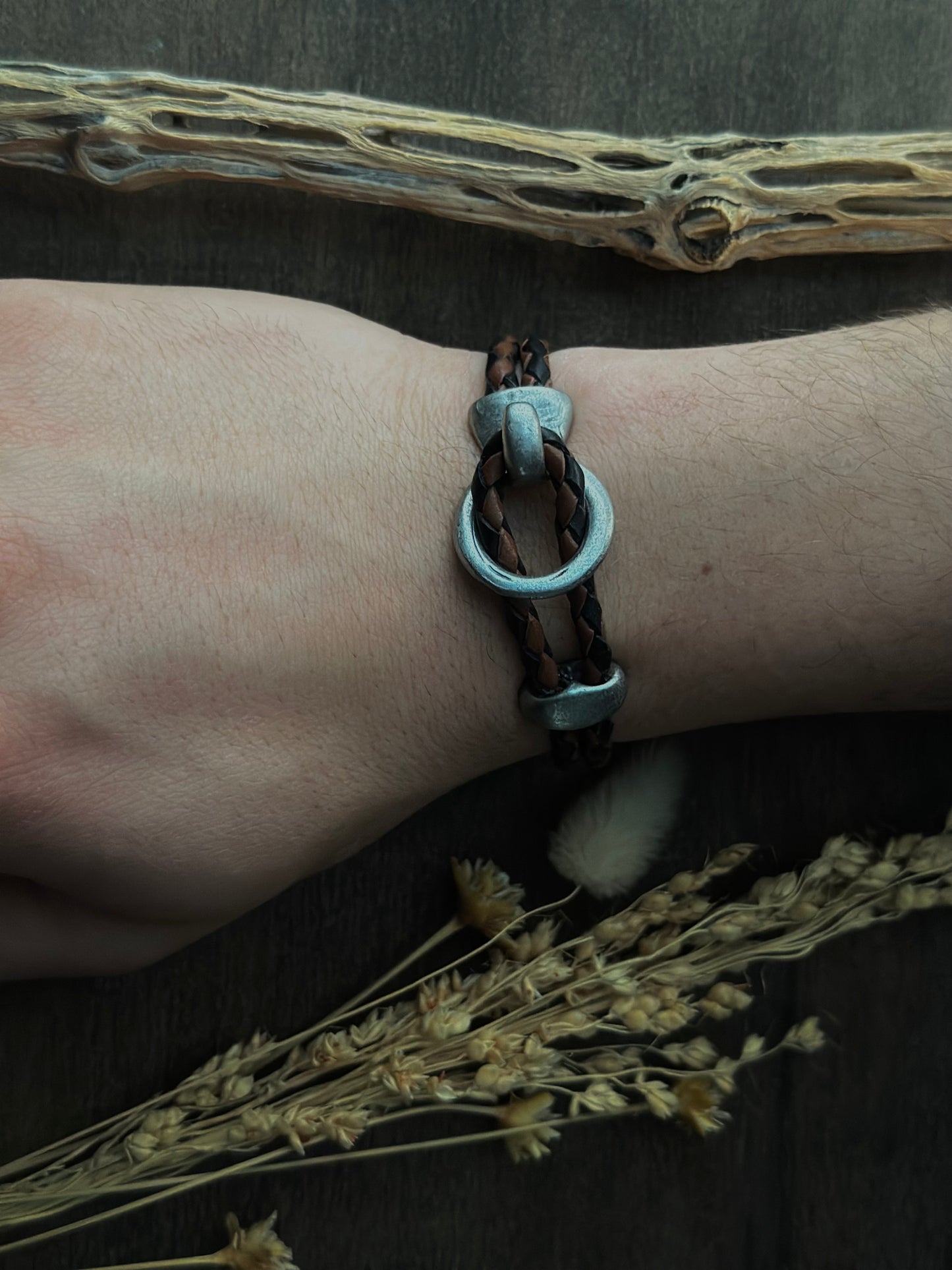 Leather Loop Bracelet 002