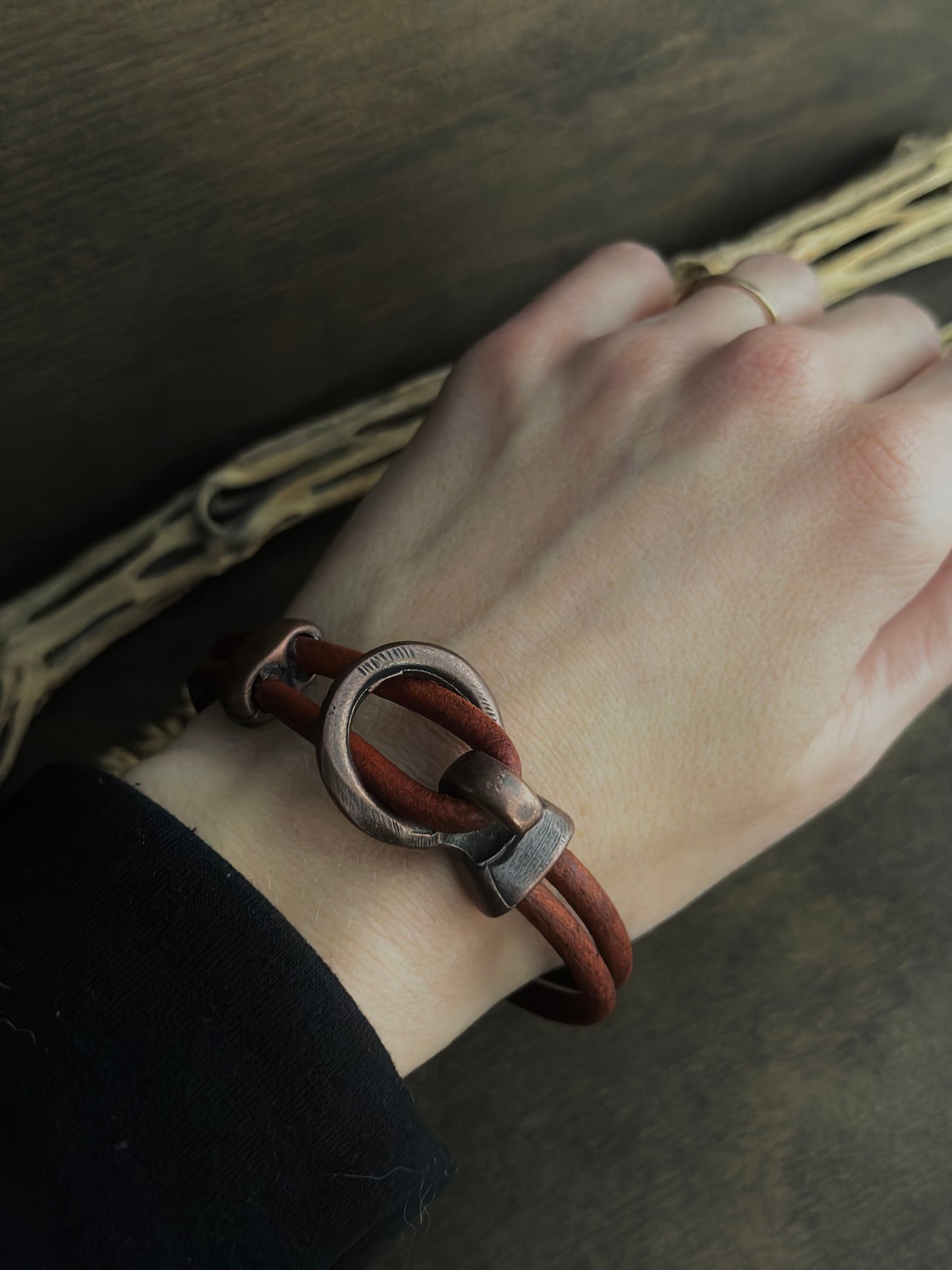 Leather Loop Bracelet 001
