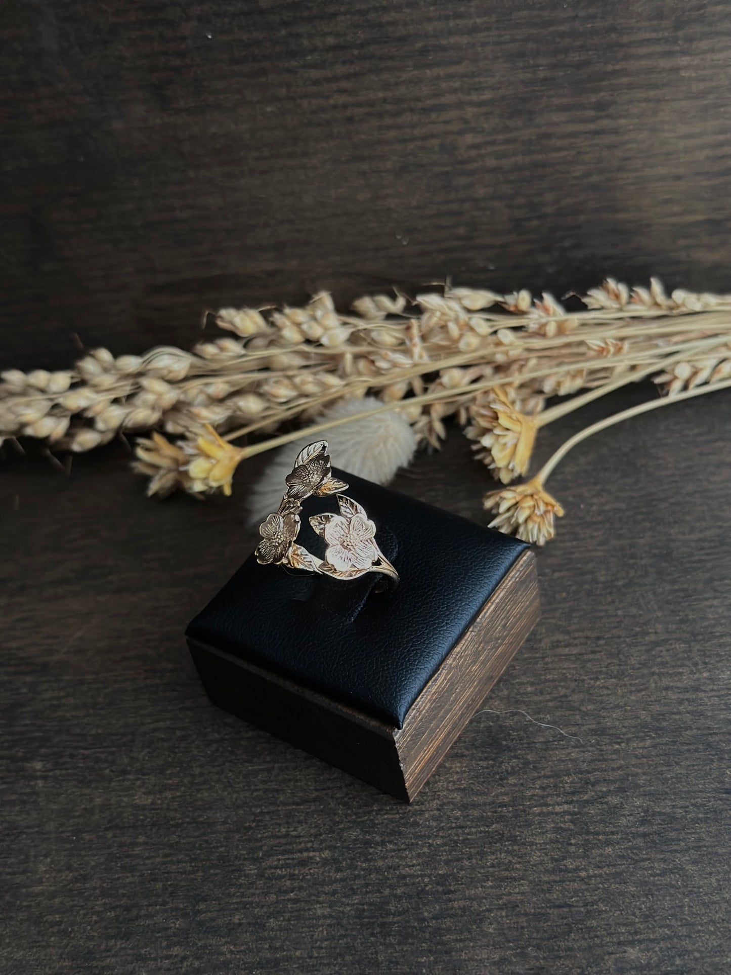 Dogwood Ring (Bronze)