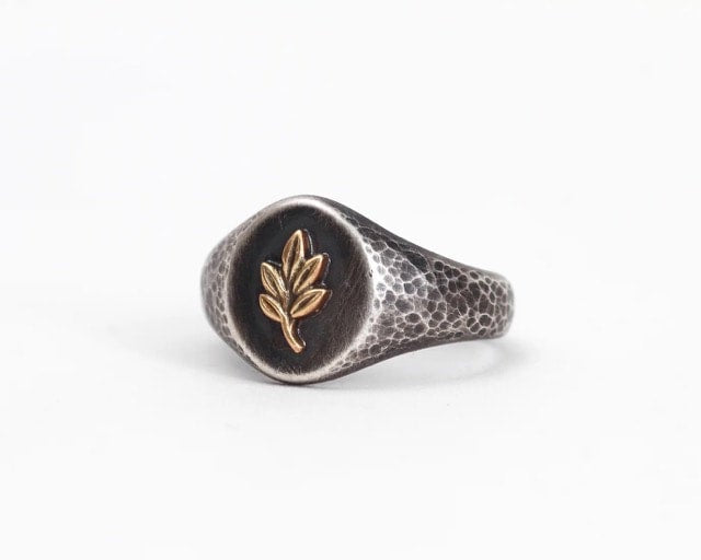 Yellow Gold Leaf Signet Ring - Size 6